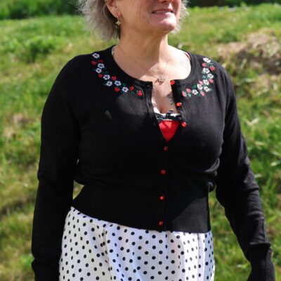 Cardigan fraise retro