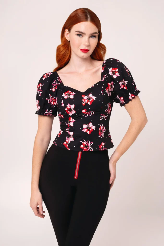 Top chic cerises