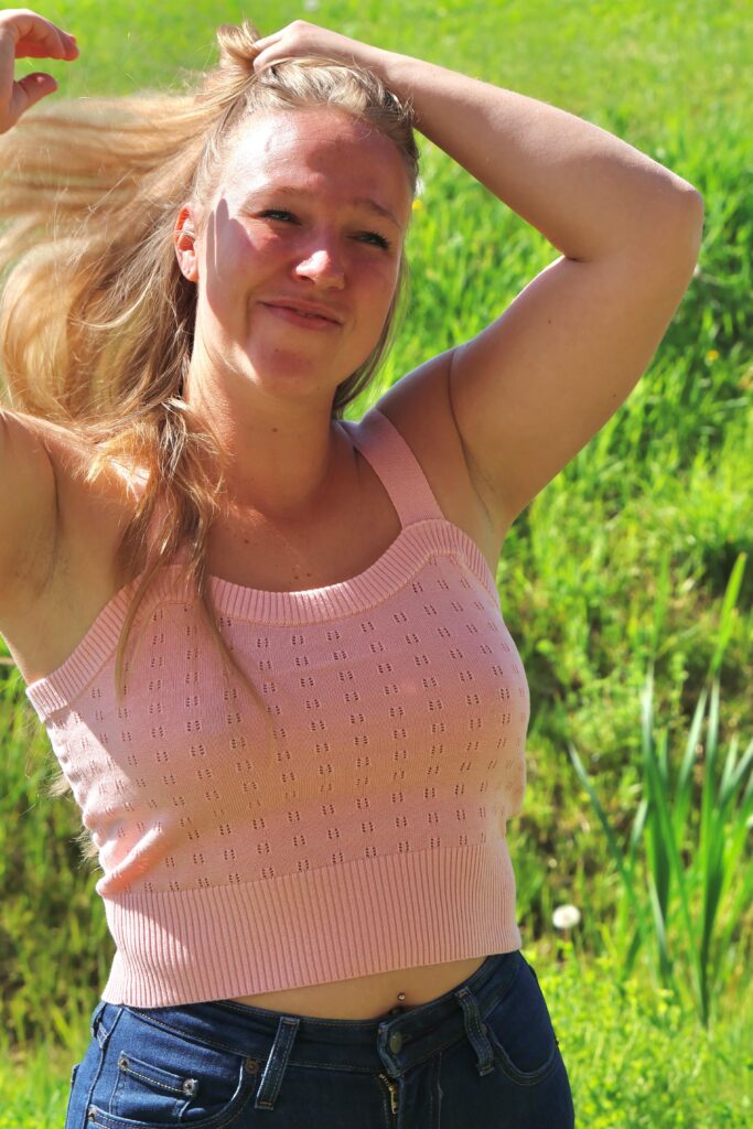 Top Bella Rose