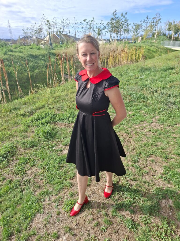 Robe Ruby Élégance – Noire et rouge